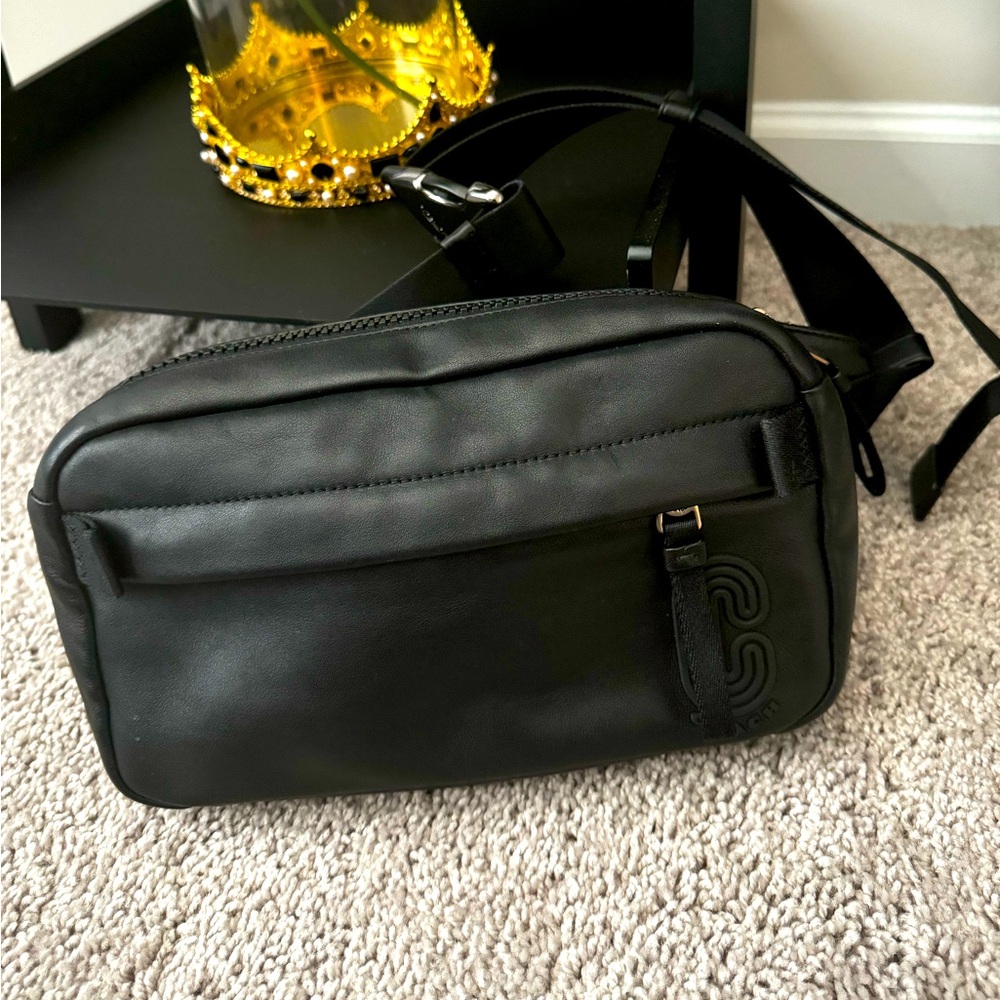 Men's crossbody